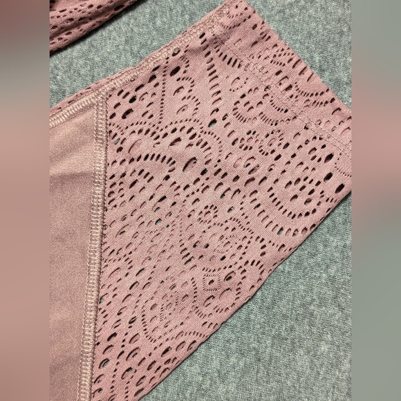 PINK Victoria's Secret Sport - HighWaist Mauve Ankle Leggings in size M - Picture 3 of 4